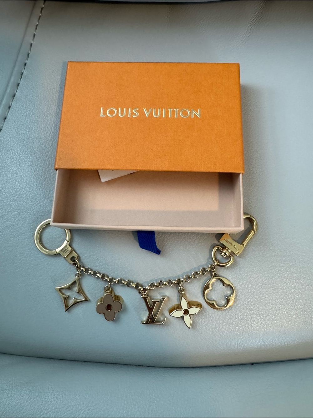 Louis Vuitton bag charm - Picture 2 of 2